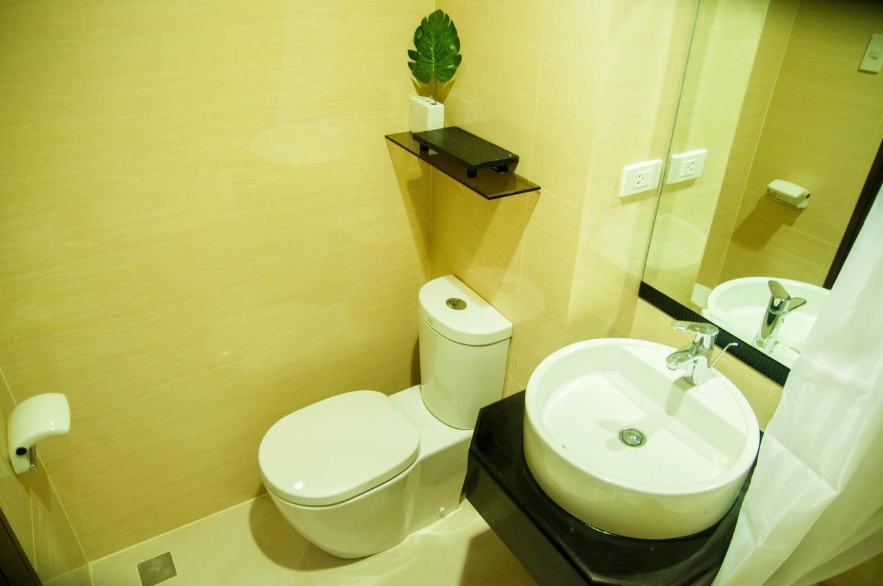 Versailles Stay Makati City Exterior foto