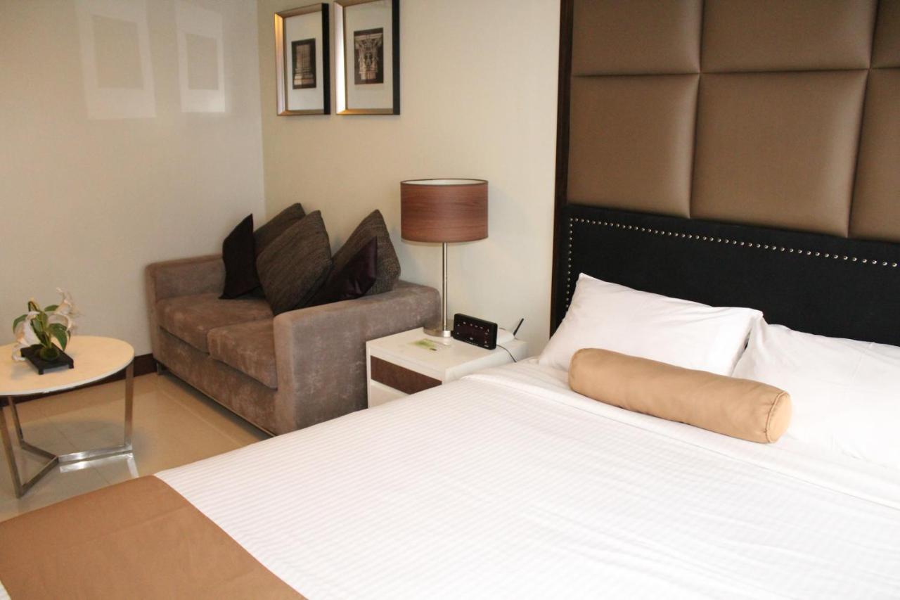Versailles Stay Makati City Exterior foto